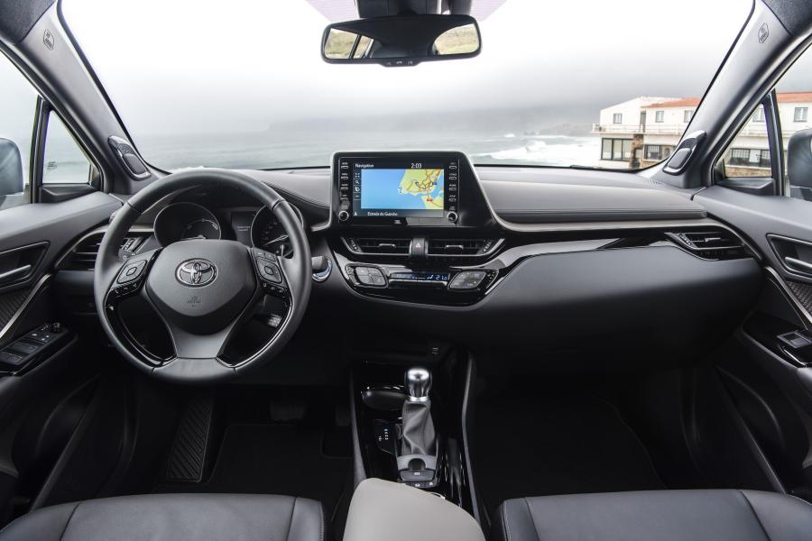 Торпедо Toyota C-HR Hybrid 2019 года  (WW) (фото 115 из 174)